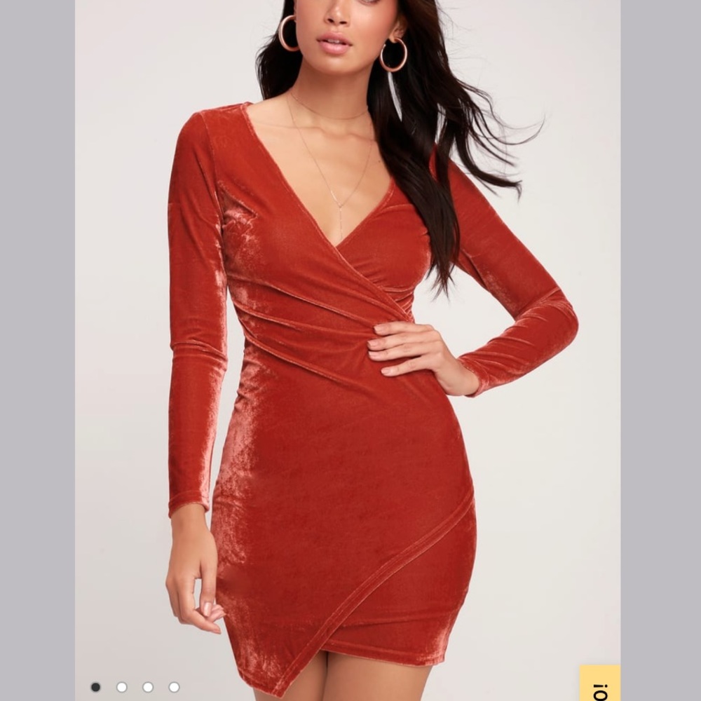 Lulu’s Velvet Long Sleeve Ruched Bodycon Dress